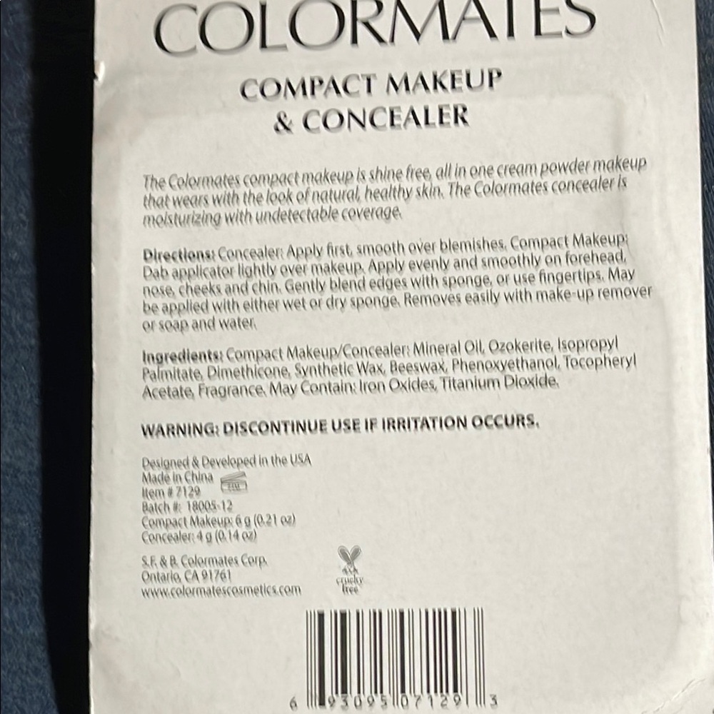 Compact Makeup & Concealer - Medium - Picture 6 of 6